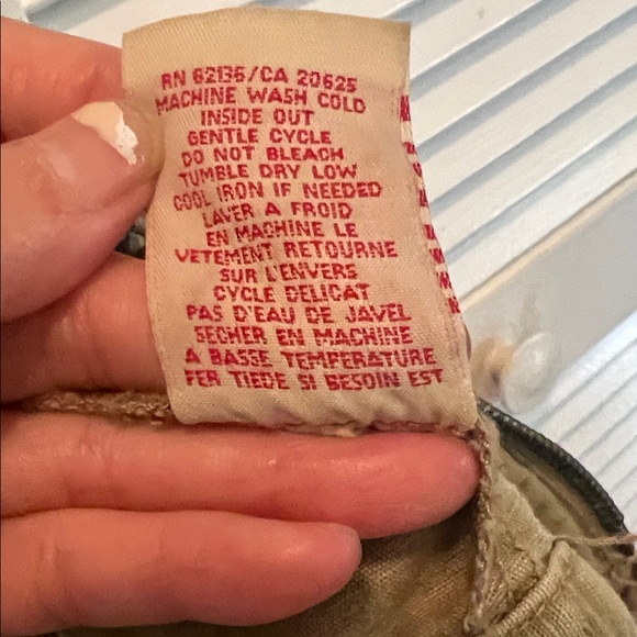 #**Unisex Cream Color Guess Jean Jacket. Military Style - Picture 4 of 10